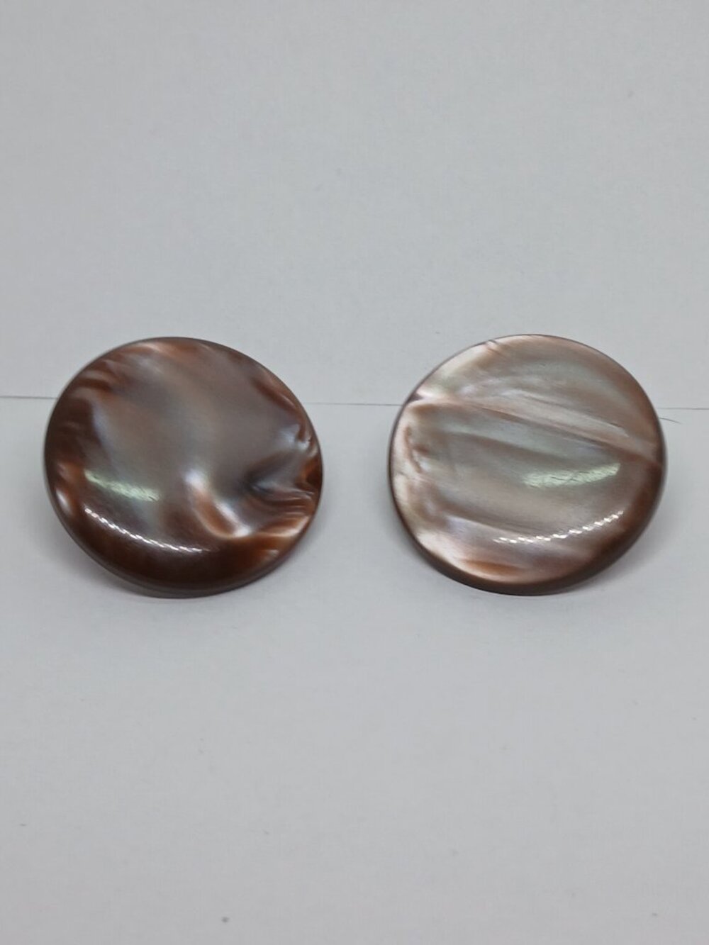 Vintage Silver Tone METAL Brown Iridescent Button CLIP ON EARRINGS Costume E-44